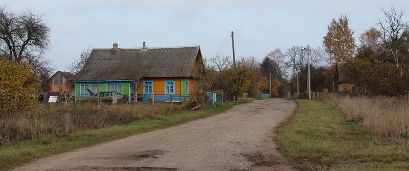 Межники – одна из тринадцати малонаселенных деревень Петревичского сельсовета