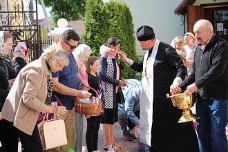 Православные верующие Новогрудчины отмечают Великую субботу и освящают пасхальную пищу