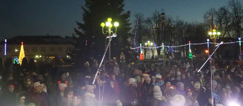 Дед Мороз & команда открыли сезон новогодних праздников в Новогрудке (+видео)