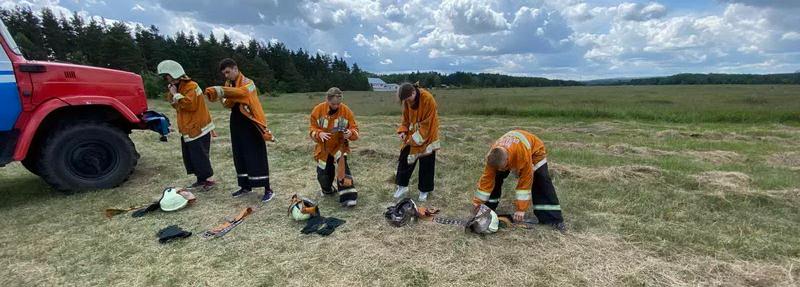 Юные спасатели средней школы № 3 приняли участие в Гродненском областном детском полевом лагере «Спасатель – 2022»