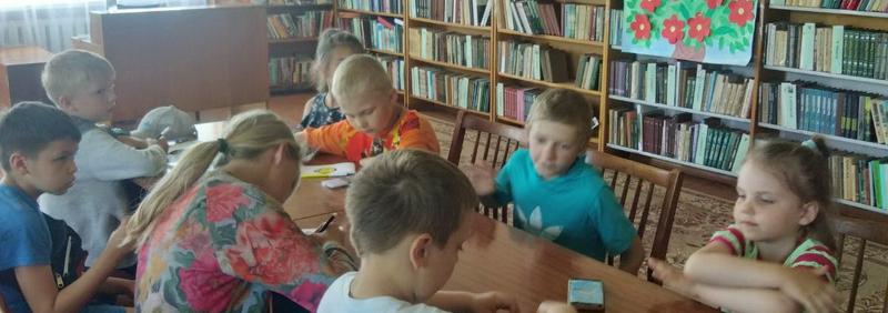 Воспитанникам Кошелевской базовой школы в школьном лагере живется весело!
