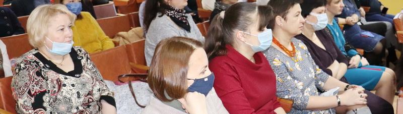 Актуальные политические и общественно-экономические вопросы обсуждали в коллективах Новогрудчины 
